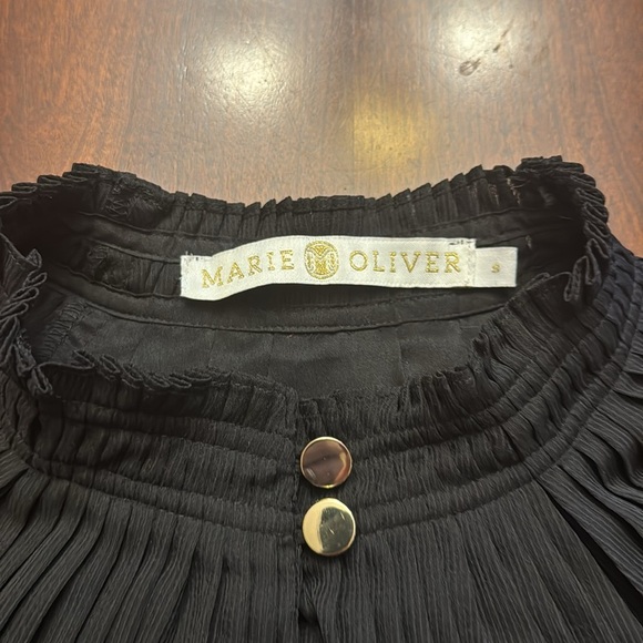 Marie Oliver Arden Black Gold Button Key Hole Blouse - Picture 4 of 12